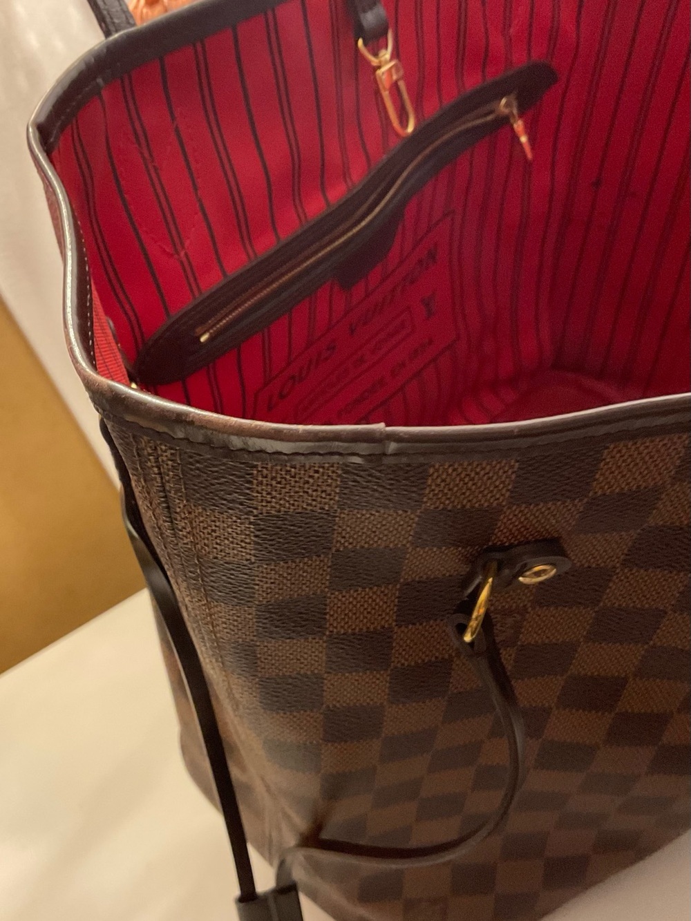 LOUIS VUITTON MM TOTE - Picture 13 of 16